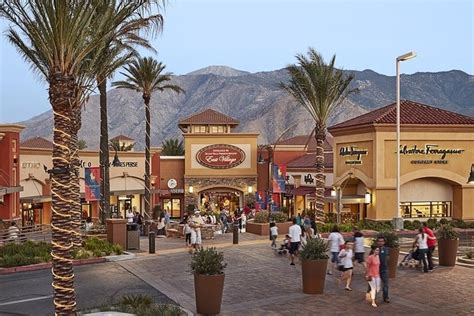 gucci desert hills premium outlets cabazon ca|gucci outlet cabazon prices range.